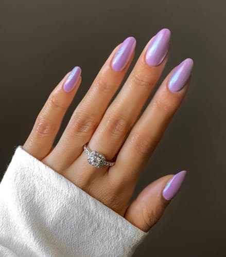 เล็บสีม่วง