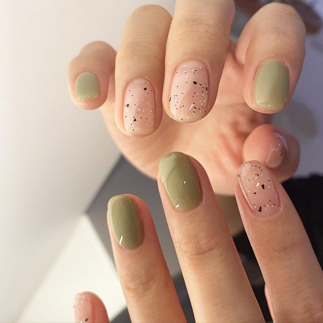 เล็บเจลสีเขียว