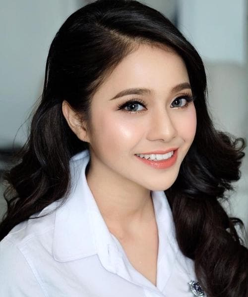 แต่งหน้ารับปริญญา