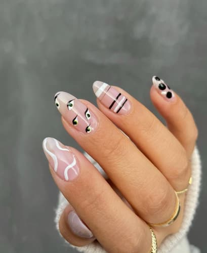 เล็บทรงอัลมอนด์