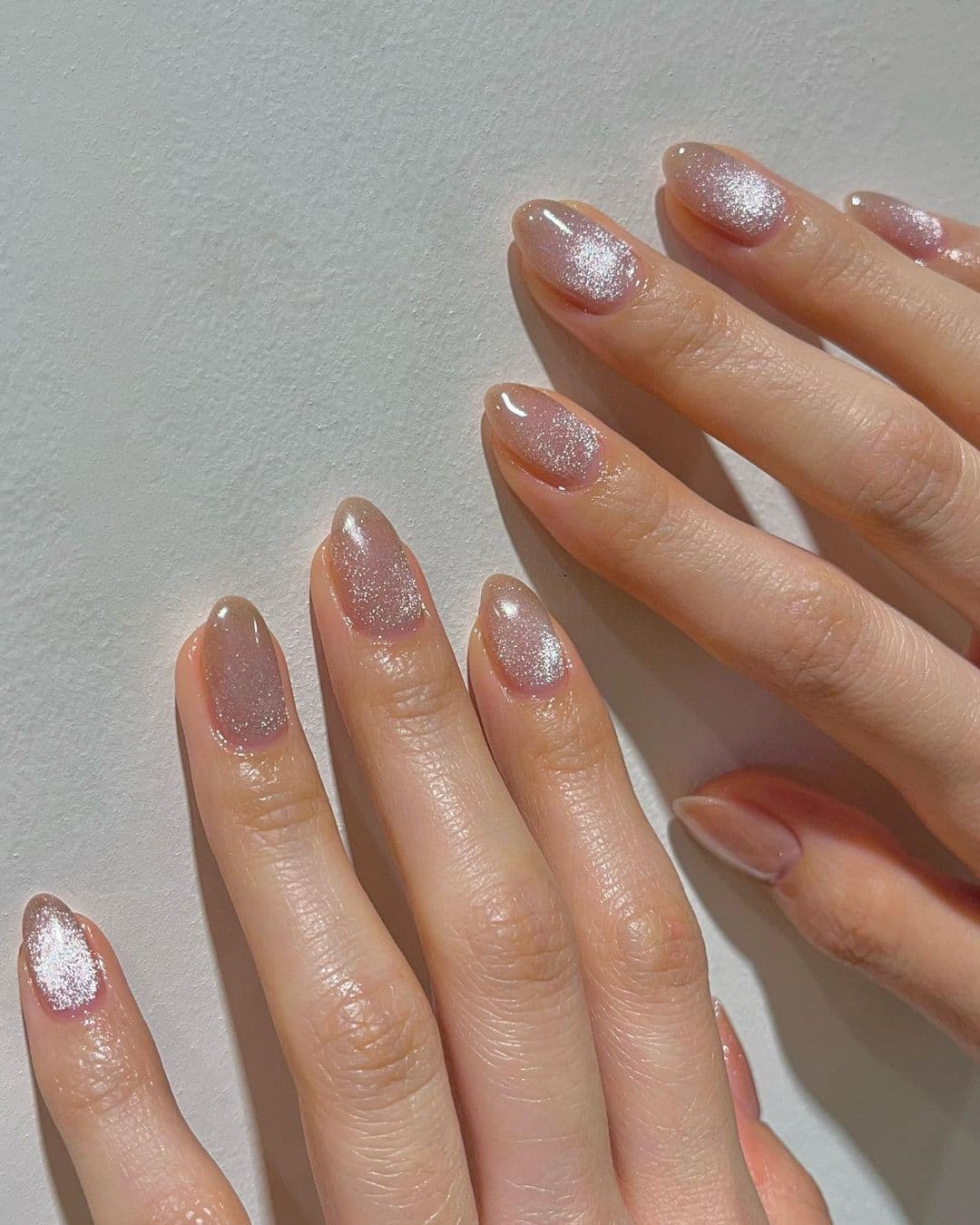 เล็บ สีลูกแก้ว