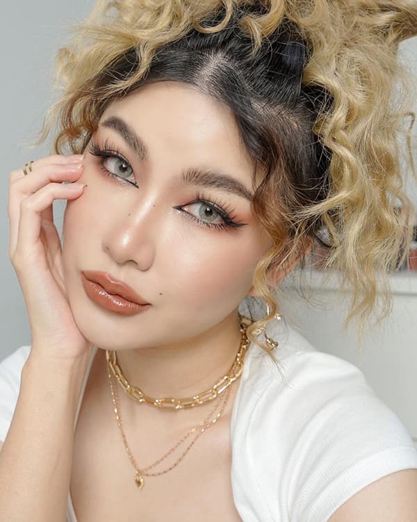 แต่งหน้าย้อนยุค