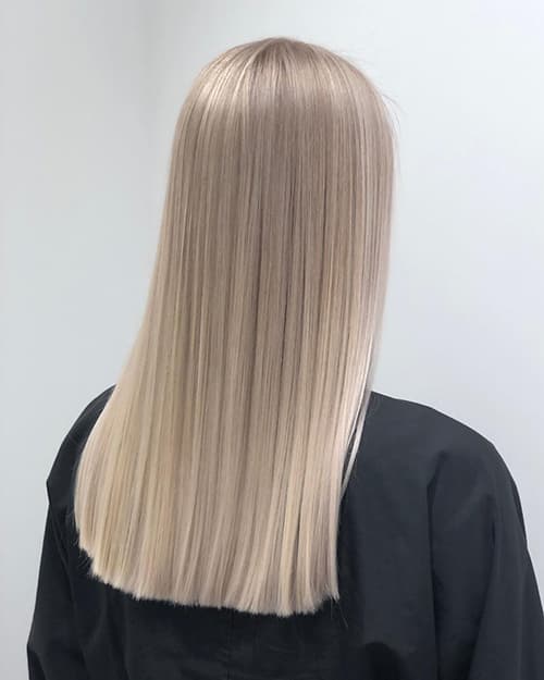 ผมสีบลอนด์เทา