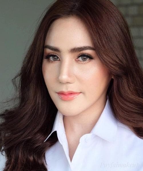 แต่งหน้ารับปริญญา