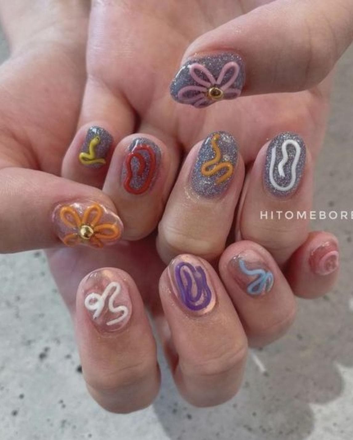 เล็บเจลสีสดใส