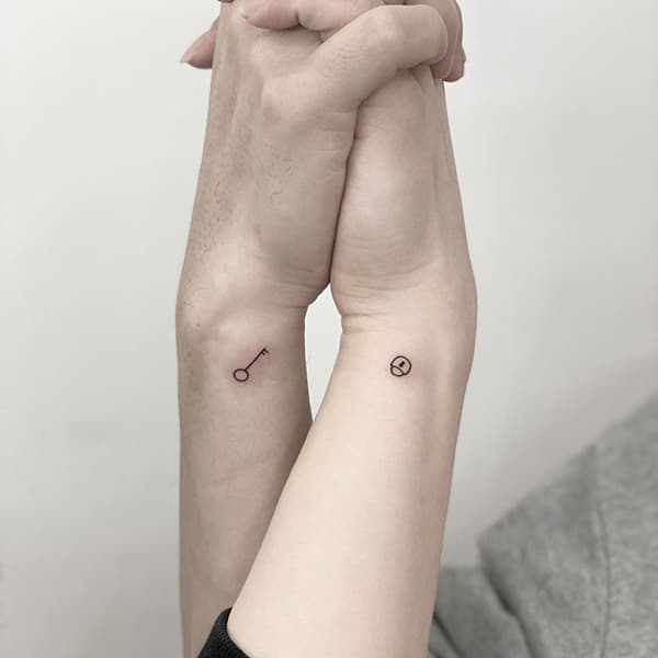 รอยสักคู่