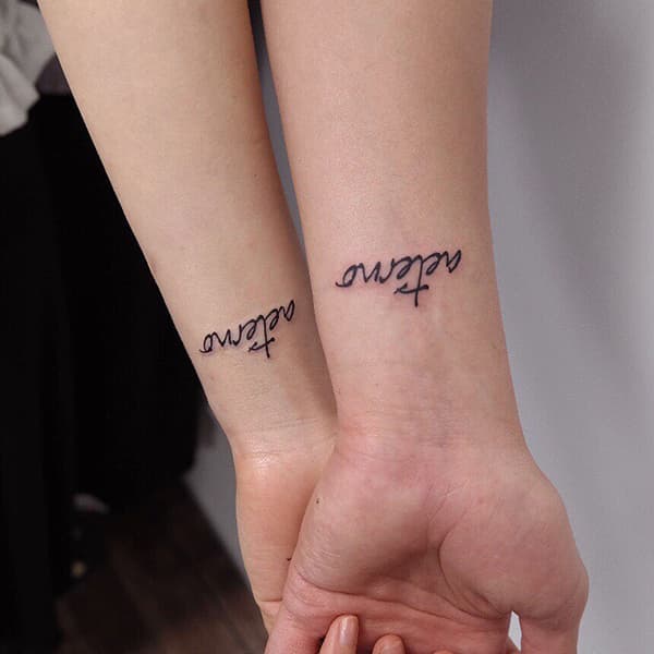 รอยสักคู่