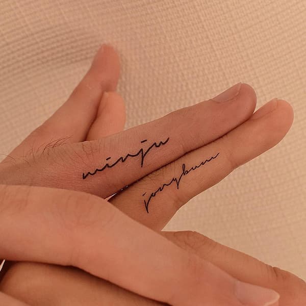 รอยสักคู่