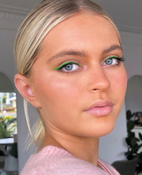 แต่งหน้าไปทะเล