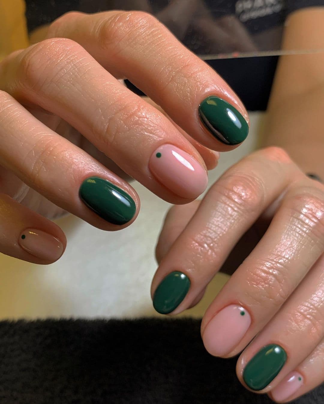 เล็บเจลสีเขียว