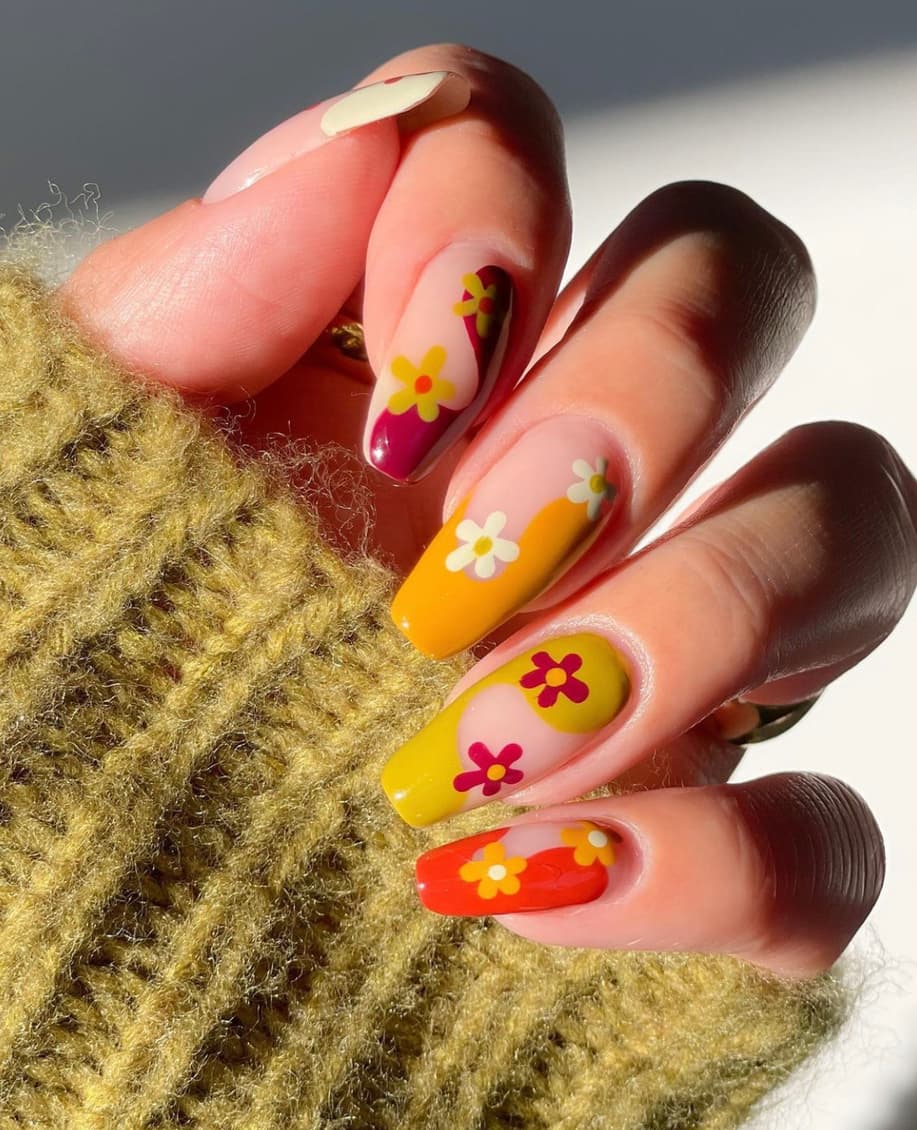 เล็บลายดอกไม้