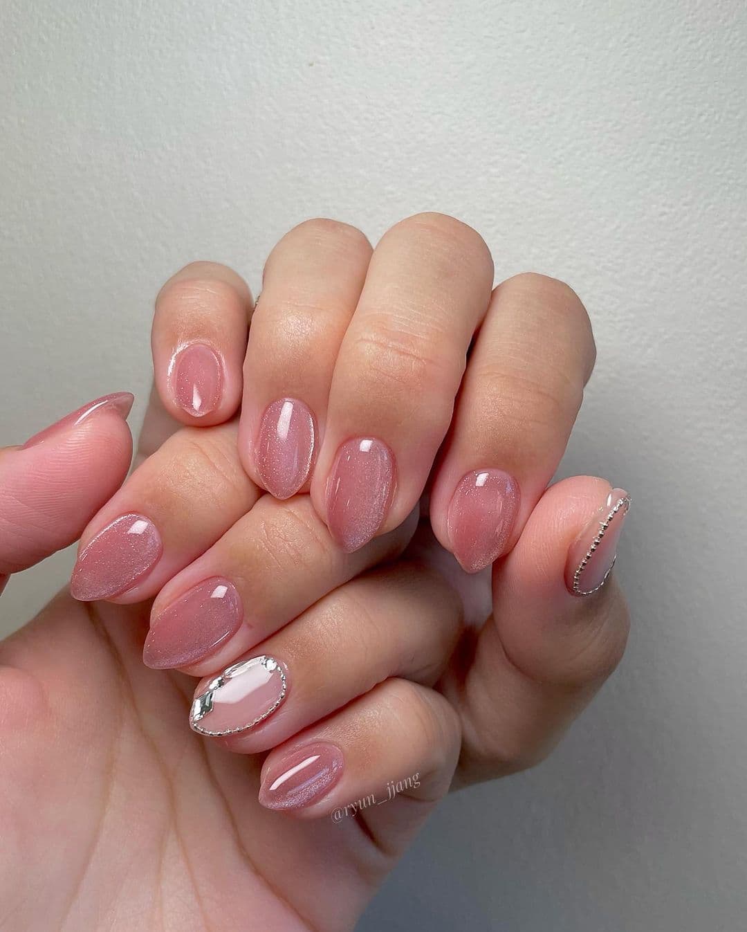 เล็บ สีลูกแก้ว