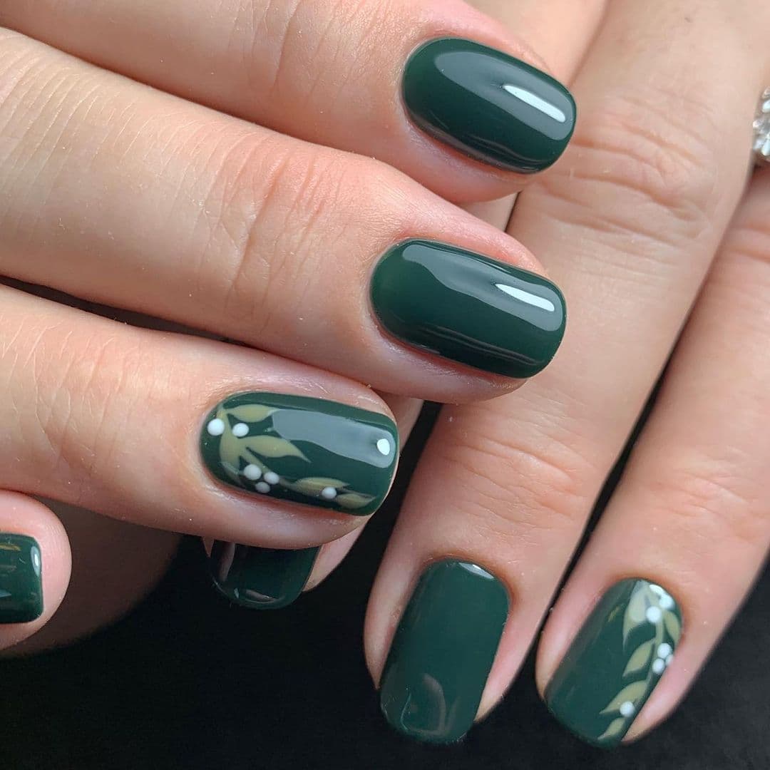 เล็บเจลสีเขียว