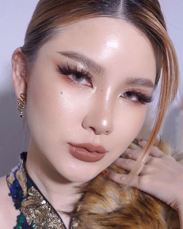 แต่งตาสาย ฝ