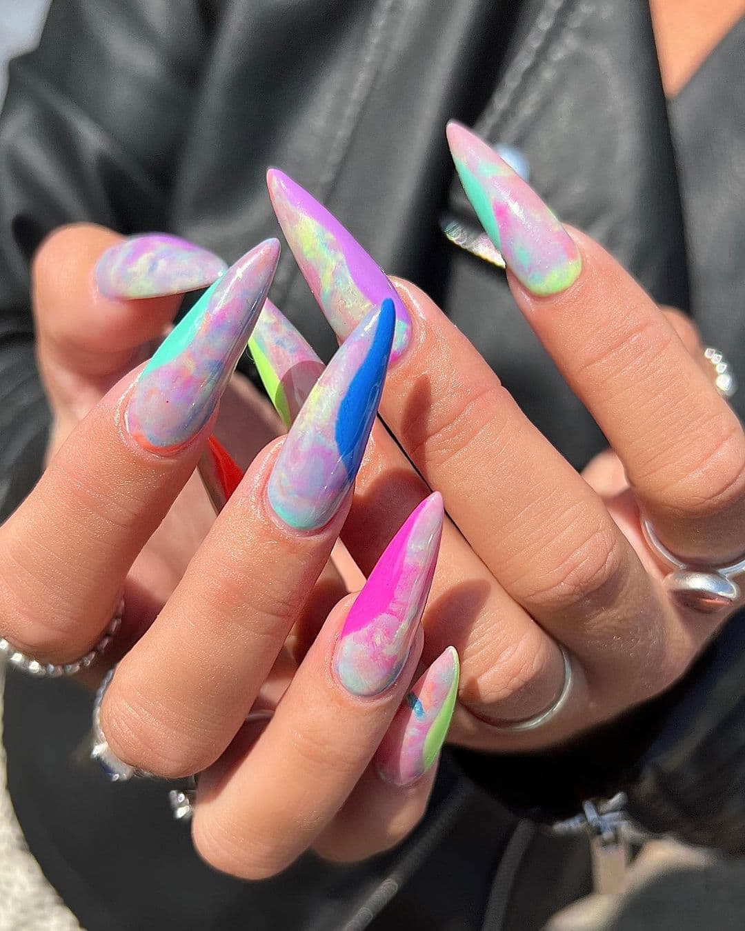 เล็บลายหินอ่อน