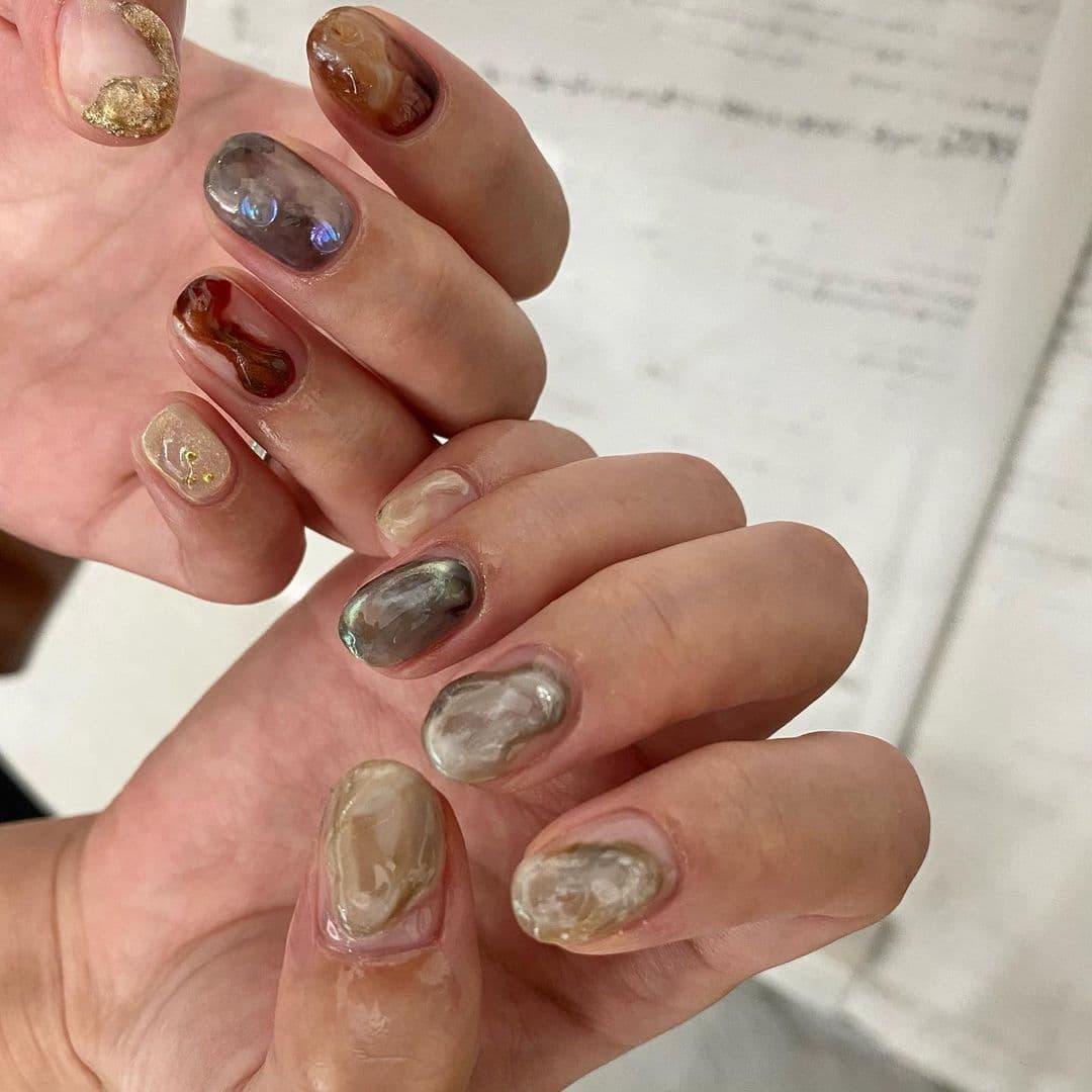 เล็บลายหินอ่อน