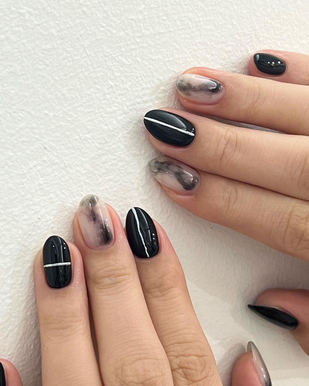 เล็บลายหินอ่อน