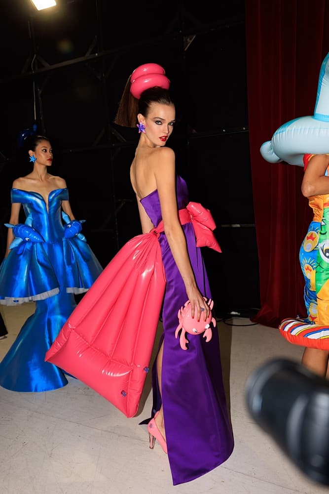 moschino ss23 model makeup looks