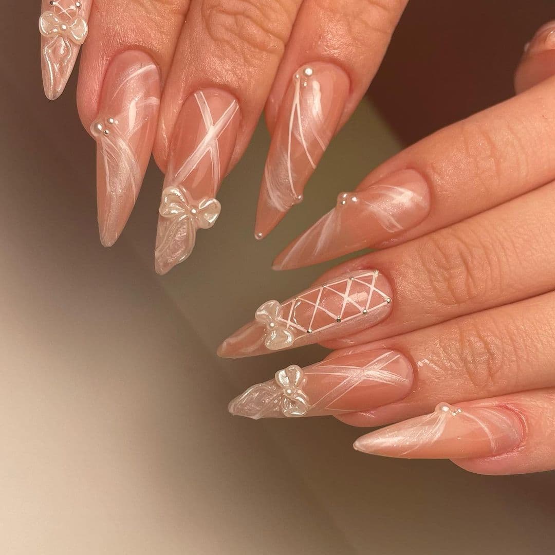 เล็บสีมุก