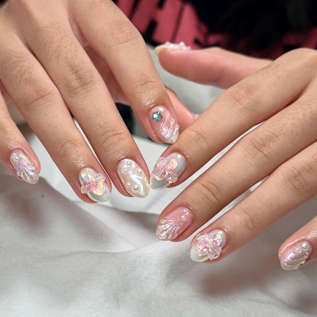 เล็บสีมุก