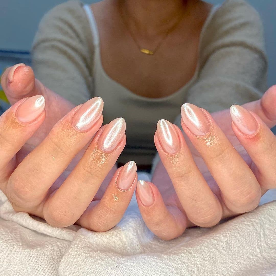 เล็บสีมุก