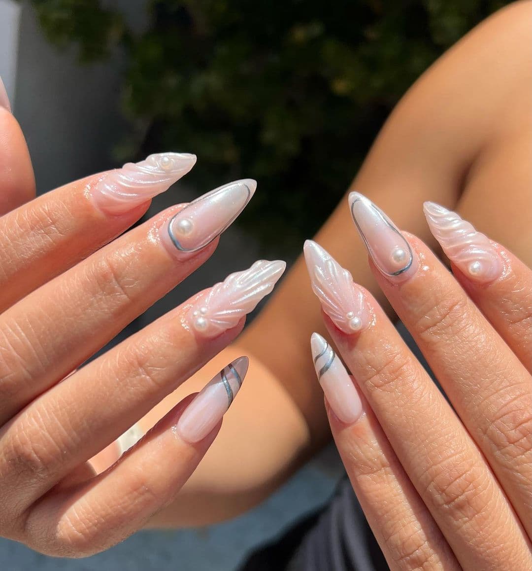 เล็บสีมุก