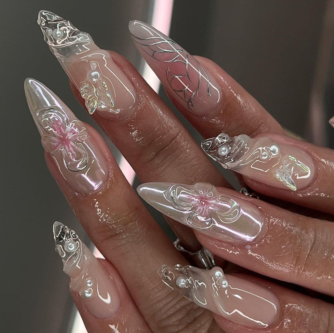 เล็บสีมุก