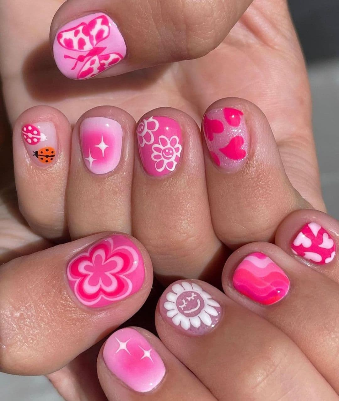 เล็บสีชมพูบาร์บี้, เล็บ สีชมพู บาร์ บี้, ชมพูบาร์บี้, ลายเล็บสีชมพูบานเย็น, สีเล็บชมพูบาร์บี้