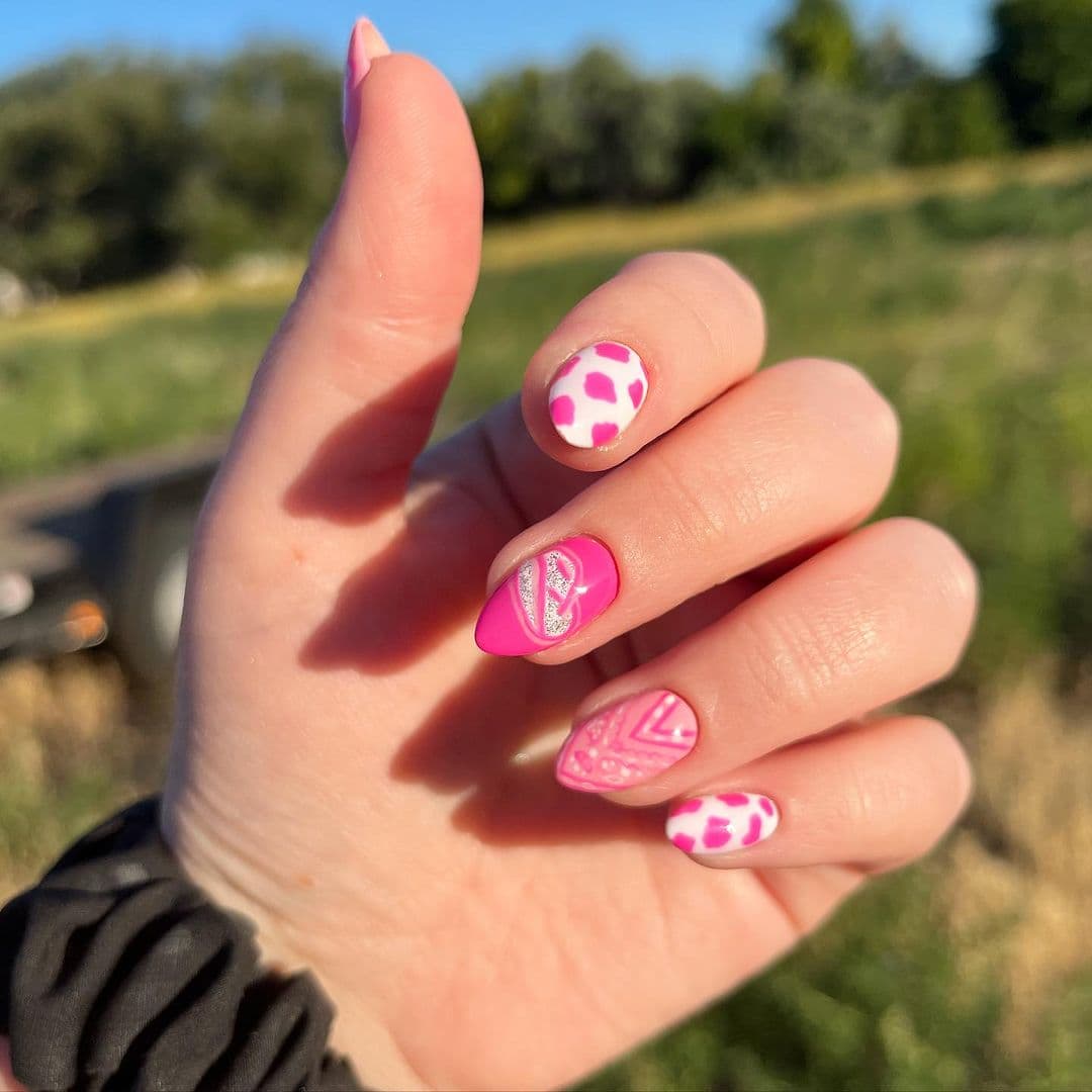 เล็บสีชมพูบาร์บี้, เล็บ สีชมพู บาร์ บี้, ชมพูบาร์บี้, ลายเล็บสีชมพูบานเย็น, สีเล็บชมพูบาร์บี้