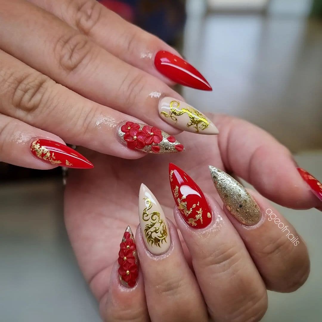 เล็บเจลสีแดง