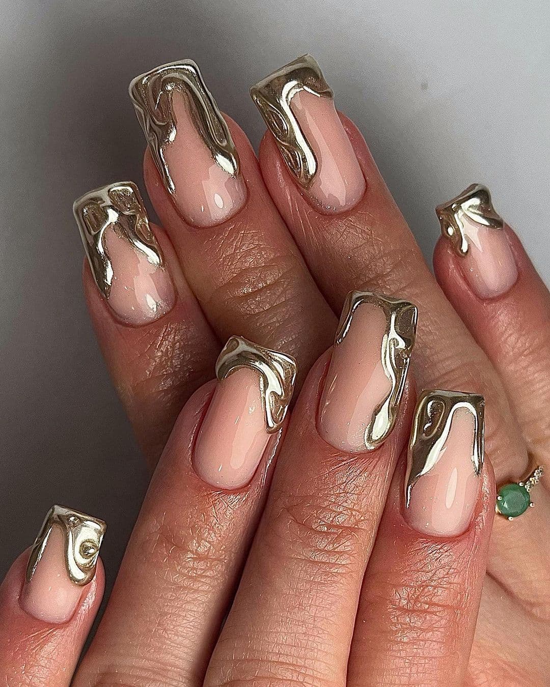 เล็บสีเงิน, สีเล็บสีเงิน, ทาเล็บสีเงิน