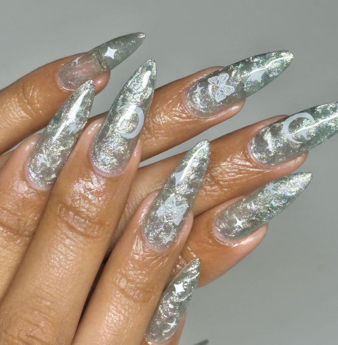 เล็บสีเงิน, สีเล็บสีเงิน, ทาเล็บสีเงิน